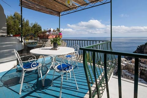 Patio, Natural landscape, View (from property/room), Balcony/Terrace, Decorative detail, Mountain view, Sea view