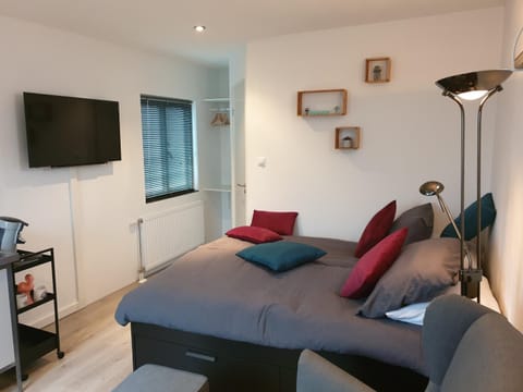 TV and multimedia, Photo of the whole room