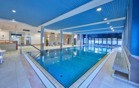 Swimming pool, Swimming pool