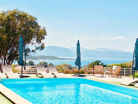 Sea view, Swimming pool, sunbed