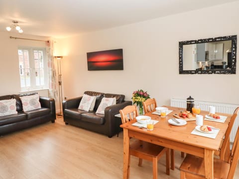 Sleeper Cottage House in Primrose Valley