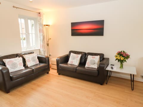 Sleeper Cottage House in Primrose Valley