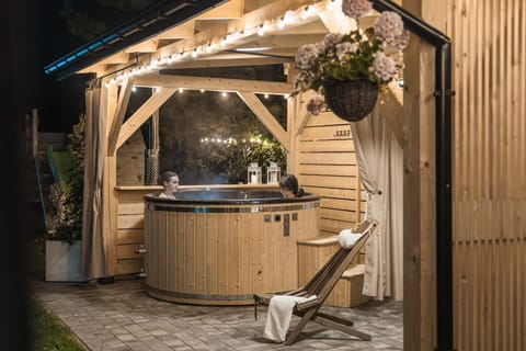 Night, Natural landscape, Hot Tub, Hot Tub, towels