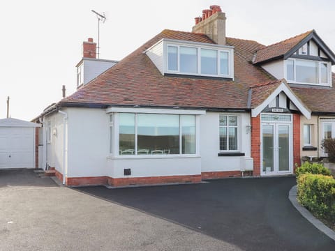 The Yatt House in Wales