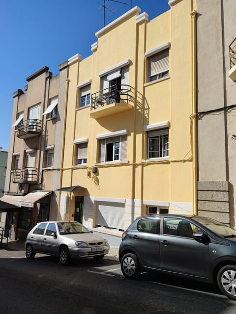 Property building, Street view, Location