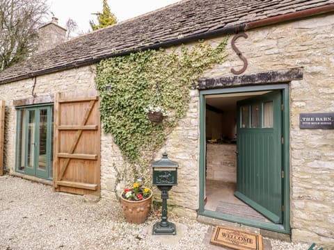 Five Mile House Barn House in Cotswold District