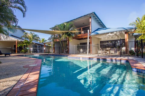 Swimming pool, Swimming pool
