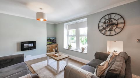 Isaac's Cottage House in England