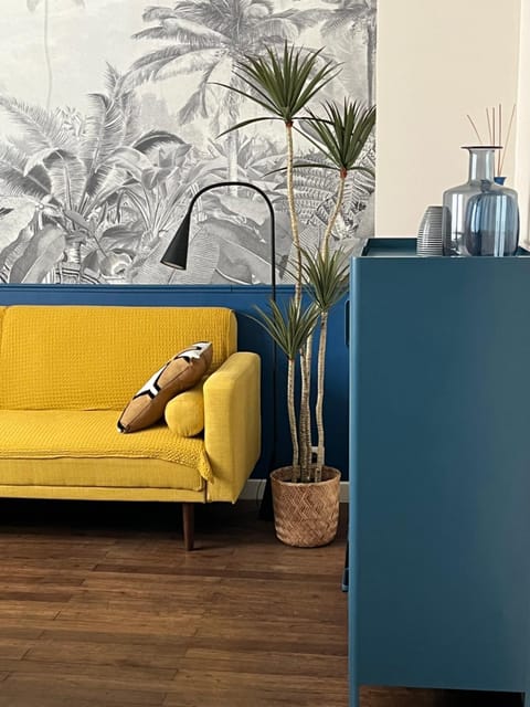 TV and multimedia, Living room, Seating area, internet