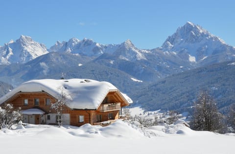 Property building, Natural landscape, Winter, Hiking