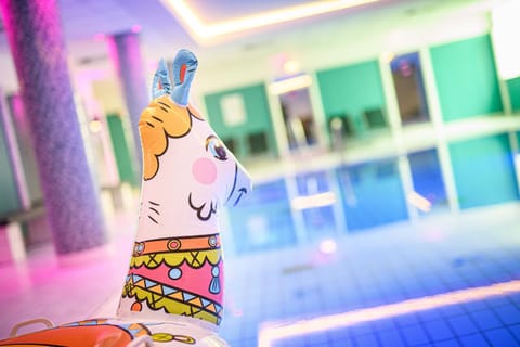 Swimming pool, Swimming pool