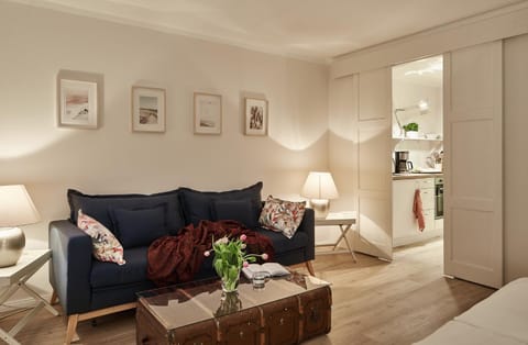 Living room, Photo of the whole room