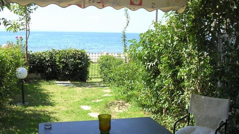 Garden, Sea view