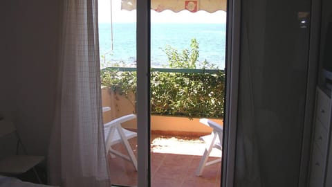 Blue Haven Maisonette, Nikiti #FeelsLikeHome House in Nikiti