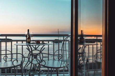 Balcony/Terrace, Decorative detail, Sea view, Sunset
