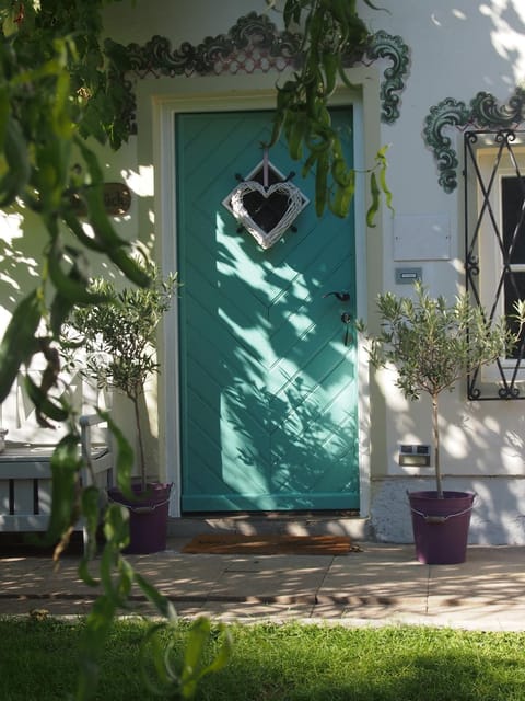 Facade/entrance, Garden