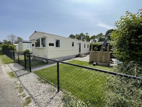 Property building, Facade/entrance, Off site