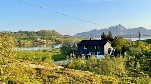 EG Apartment Apartment in Lofoten