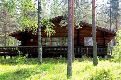 Коттедж на берегу живописного озера House in Finland