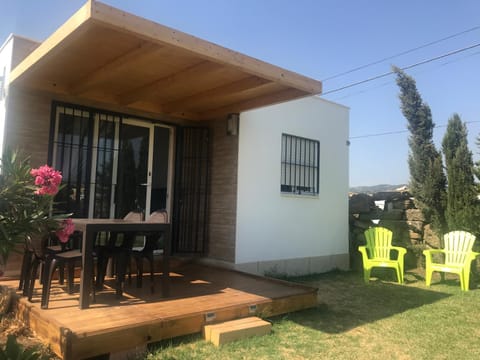 Patio, Facade/entrance