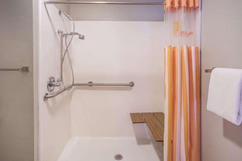 Photo of the whole room, On site