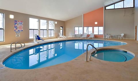 Hot Tub, Swimming pool