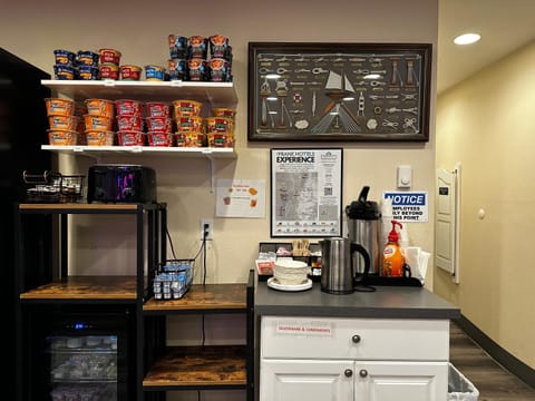 Coffee/tea facilities, Breakfast, minibar, toaster