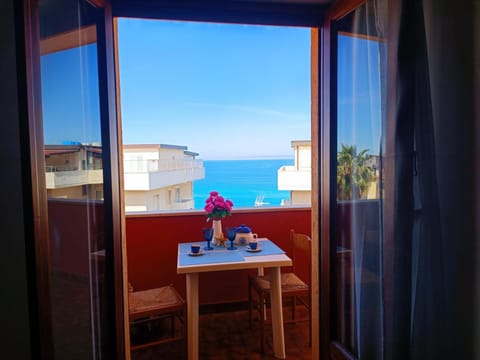 Balcony/Terrace, Dining area, Sea view