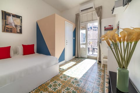 Bed, Photo of the whole room, air conditioner