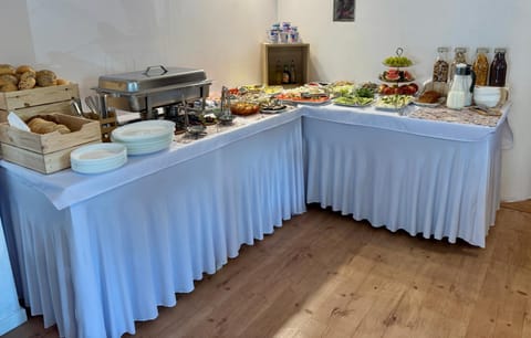 OAZA POD STRZECHĄ Klimatyczny dom z 3 sypialniami na wyłączność z kominkiem i dużym ogrodem Apartment in West Pomeranian Voivodeship, Poland