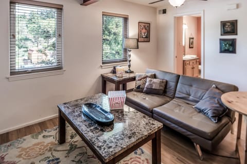 Living room, Seating area, furniture