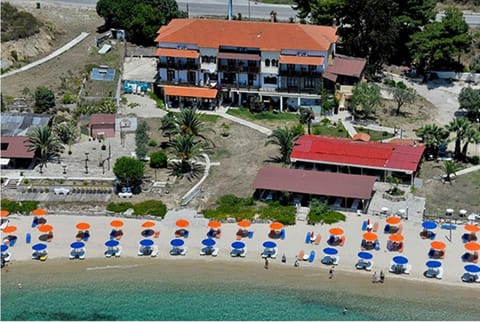 Bird's eye view, Area and facilities