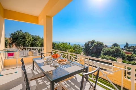 View (from property/room), Balcony/Terrace, Garden view, Sea view