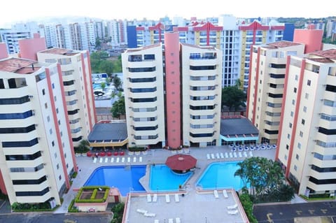 Bird's eye view, Pool view
