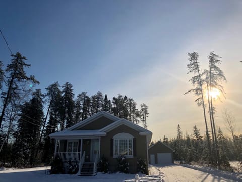 Property building, Winter, Sunrise