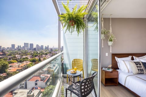 Balcony/Terrace, Bedroom, City view