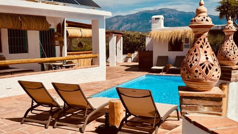 Property building, Day, View (from property/room), Mountain view, Pool view, Swimming pool, Swimming pool, sunbed