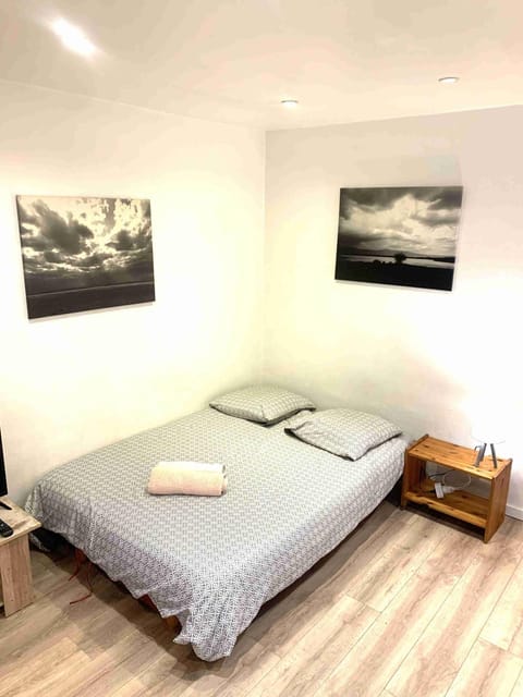 Studio MAKATI Apartment in Chambery