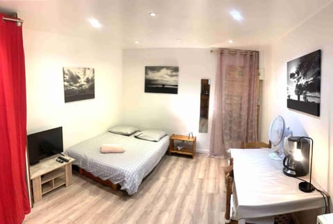 Studio MAKATI Apartment in Chambery