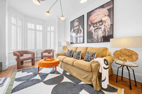 Large & Stylish Townhouse King Beds&free parking House in Salford