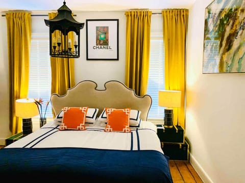 Large & Stylish Townhouse King Beds&free parking House in Salford