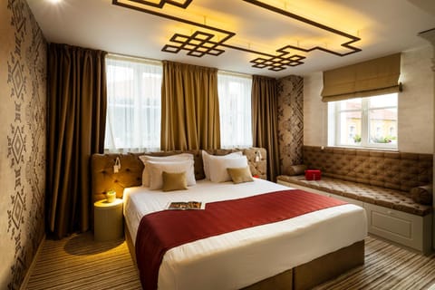 City view, Street view