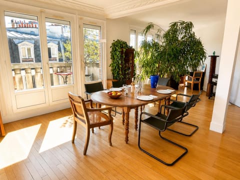 Patio, Day, View (from property/room), Balcony/Terrace, Living room, Seating area, Dining area