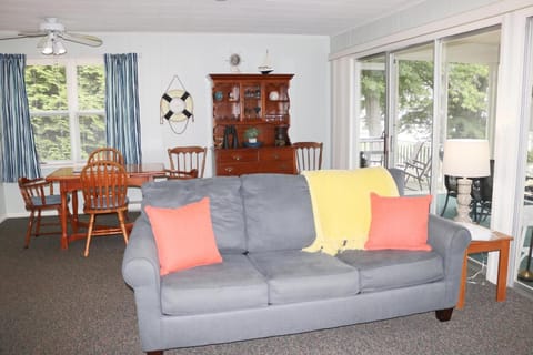 3256 Chautauqua Ave, home House in North Harmony