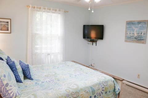 3256 Chautauqua Ave, home House in North Harmony