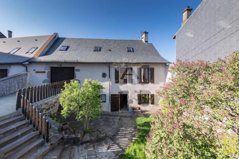 Vie de Château 2 House in Auvergne-Rhône-Alpes