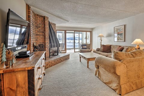 Mtn Views and Hot Tub Access Lake Dillon Retreat Apartment in Dillon