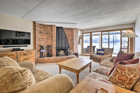 Mtn Views and Hot Tub Access Lake Dillon Retreat Apartment in Dillon