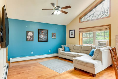 Resort Amenities and Game Room Arrowhead Lake Home! House in Coolbaugh Township