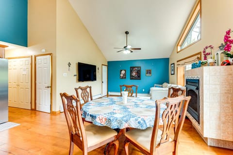 Resort Amenities and Game Room Arrowhead Lake Home! House in Coolbaugh Township